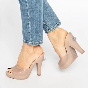 Melissa X Jeremy Scott Inflatable Mules Heel in Beige